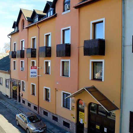 Apollo Motel Кечкемет Экстерьер фото